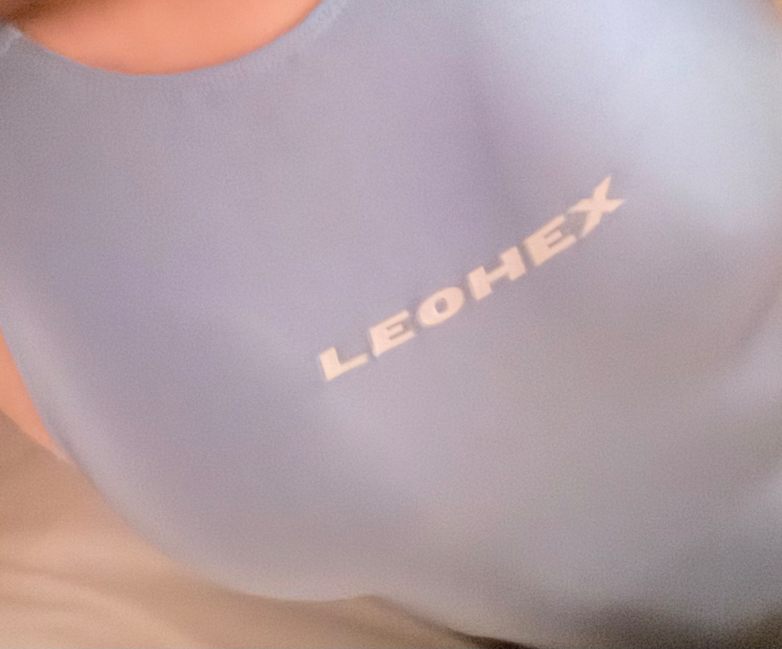 マ
