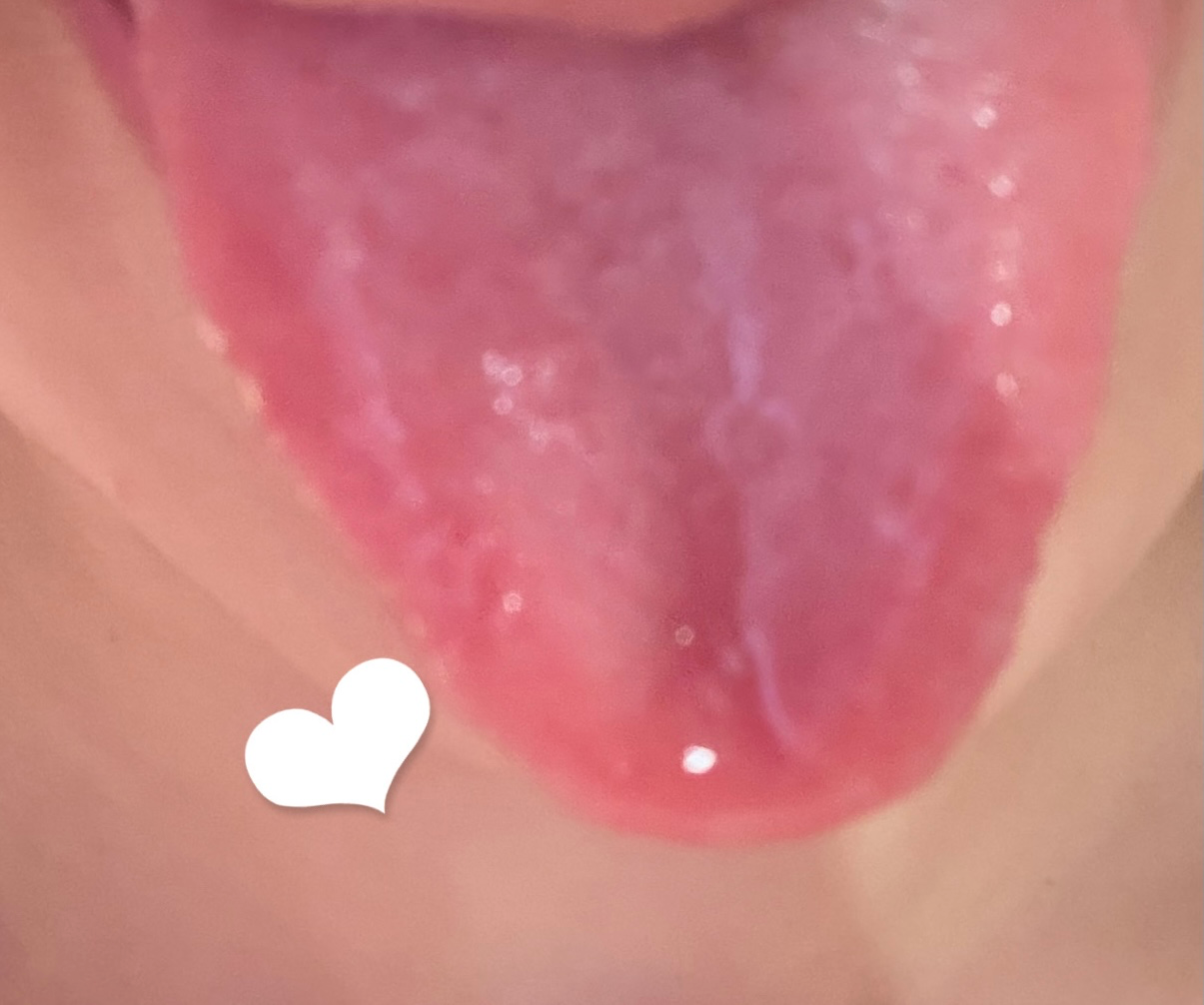 マ